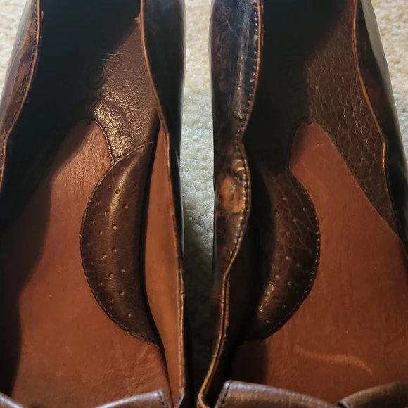 Antiqued Brown Tassel Heels - Picture 8 of 8